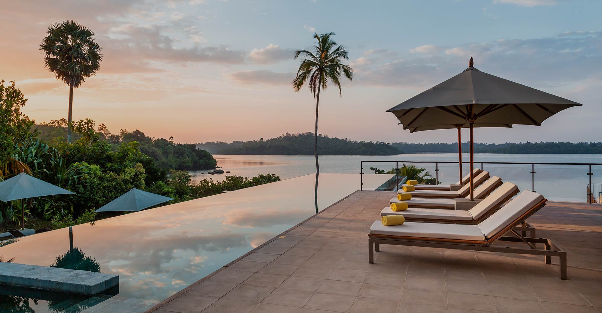 Tri Lanka Room with pool